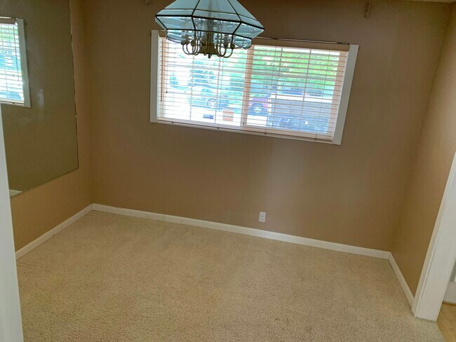 Building Photo - 1537 Heartwood Dr