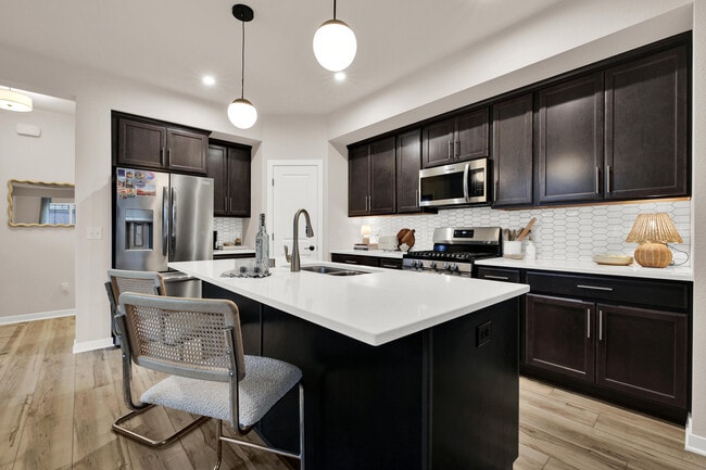 Building Photo - W204N1763 Laurel Pl