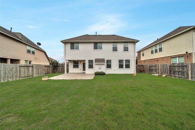 Building Photo - 3319 Fairmont Hills Ln