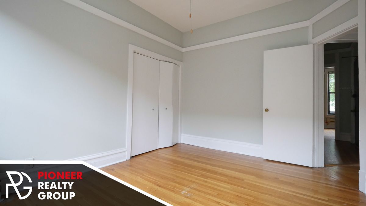 Building Photo - 1216 N Dearborn St