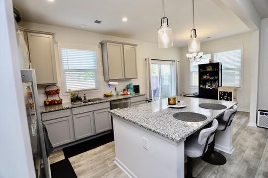 Building Photo - 1049 Crescent Moon Lp