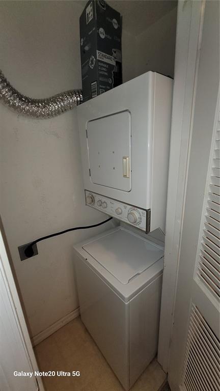 Building Photo - 4014 Santa Maria Dr