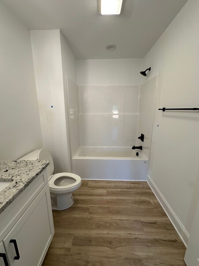 Building Photo - Beautiful new townhouse located in the new...