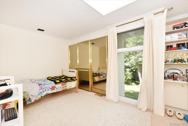 Building Photo - 3 Mill Pond Ln