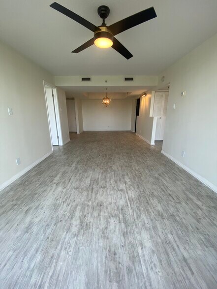 Building Photo - 3211 W Swann Ave