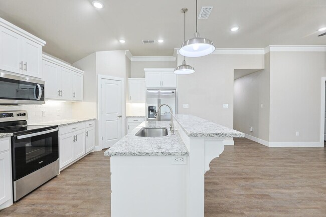 Building Photo - 7821 89th St