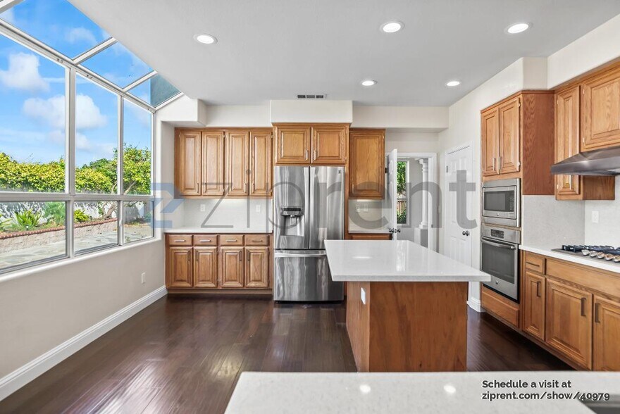 Building Photo - 15128 Shining Star Ln