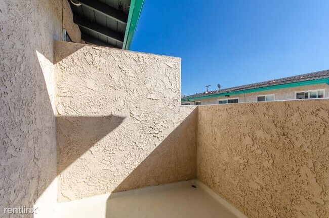 Building Photo - 3724 Inglewood Blvd