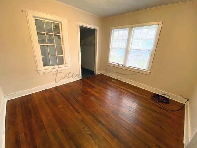 Building Photo - 2 bedroom home in Iowa, LA