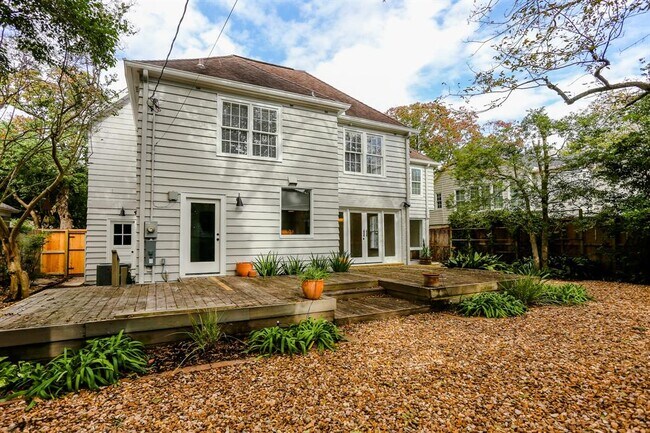 Building Photo - 3125 Wroxton Rd