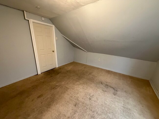 Building Photo - 115 Conron-E