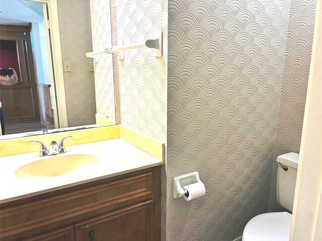 Building Photo - 15502 Rio Plaza Dr