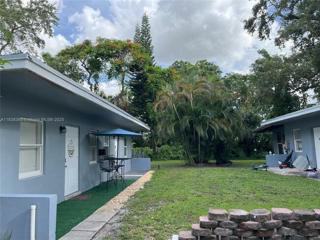 Building Photo - 1040 SW 28th St