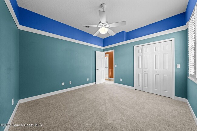 Building Photo - 949 SE Gardenbrook Ct