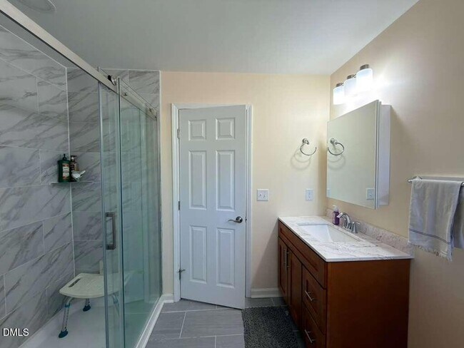 Building Photo - 109 E Seve Ct