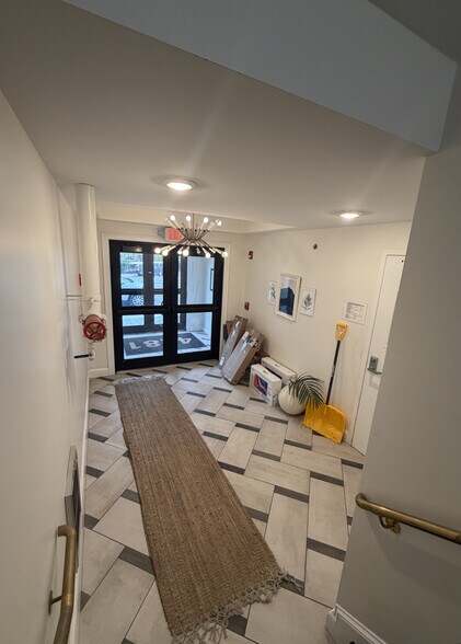 Secured Package Area - 4281 Washington St