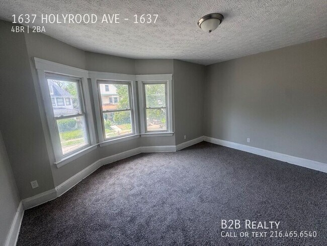 Building Photo - 1637 Holyrood Rd