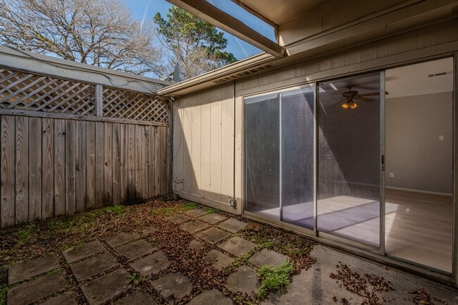 Building Photo - 1191 Park Meadow Dr