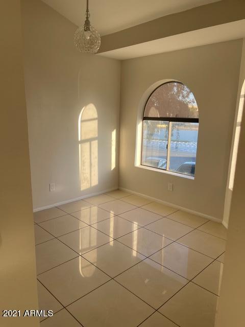 Building Photo - 850 S River Dr