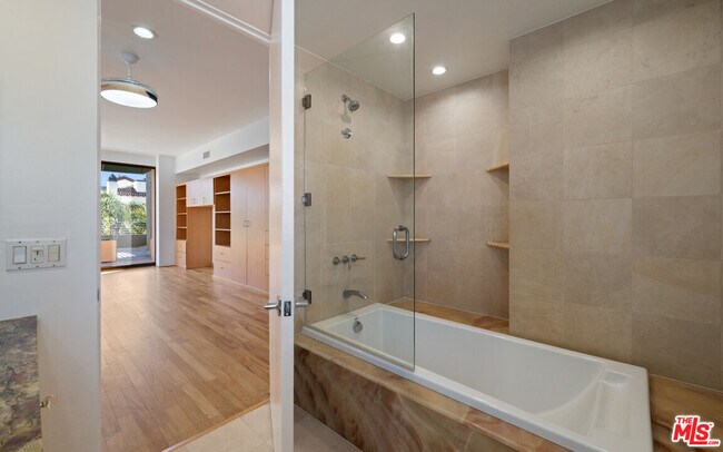 Building Photo - 143 Union Jack Mall