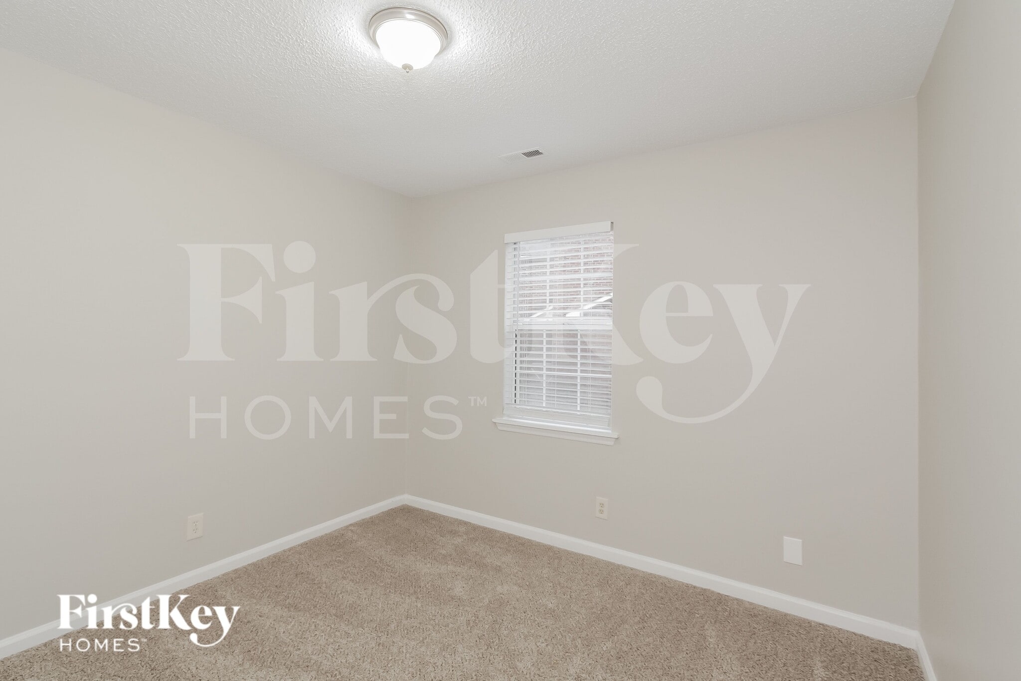 Building Photo - 6202 Suntrace Way