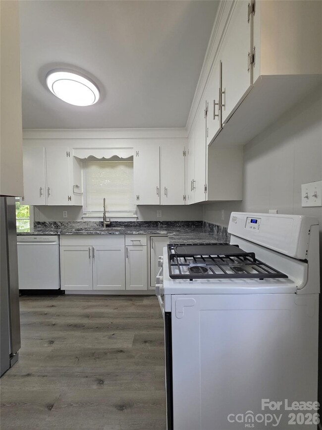 Building Photo - 502 Cardinal Ct