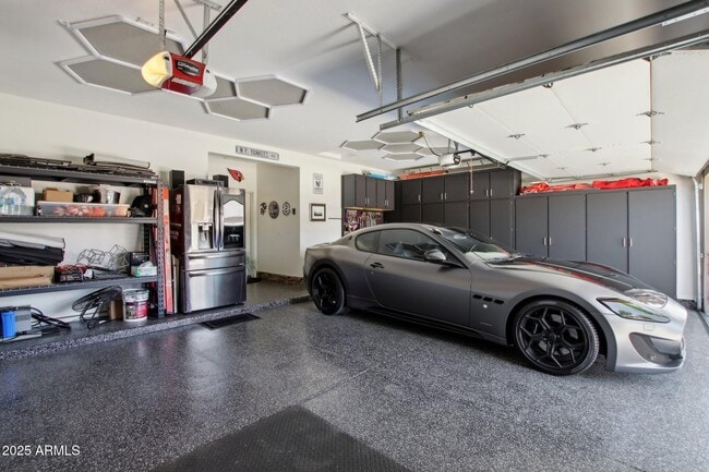 Building Photo - 4629 E Red Bird Rd