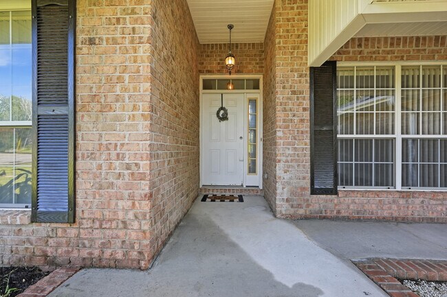 Building Photo - 4881 Traxx St