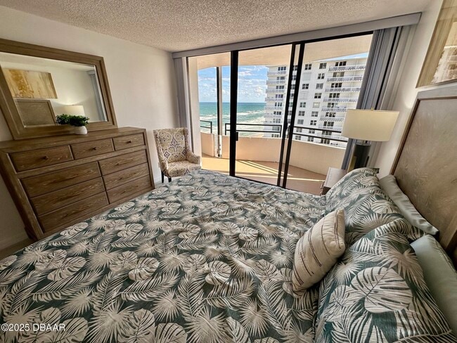 Building Photo - 2828 N Atlantic Ave