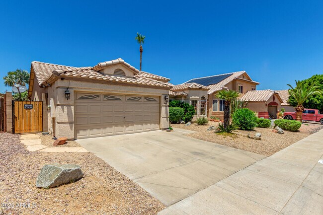 Building Photo - 2412 E Wescott Dr