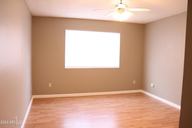 Building Photo - 4511 Buena Loma Way