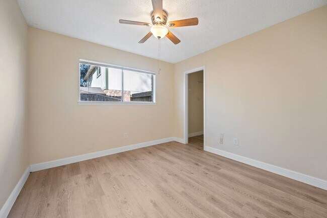 Building Photo - 3819 Deerbrook Dr