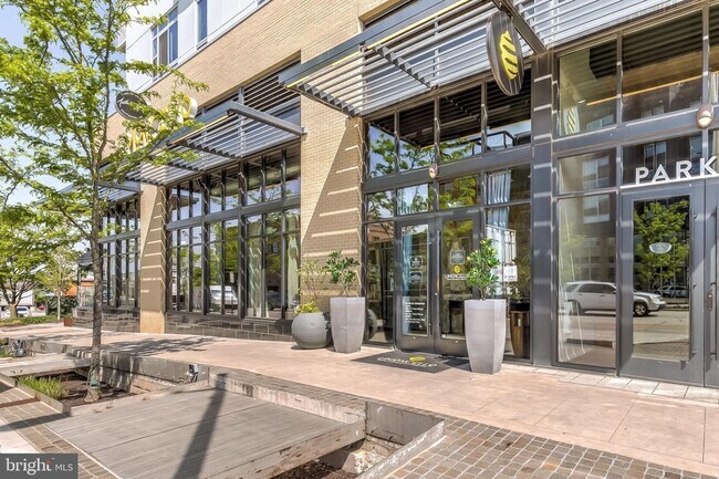 Building Photo - 1200 Steuart St