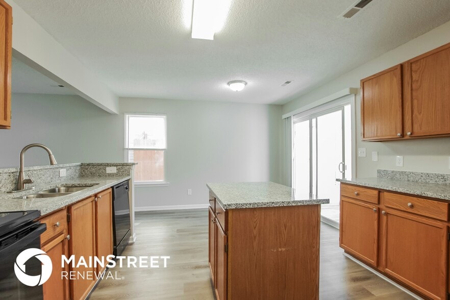 Building Photo - 12204 Stewarts Crossing Dr