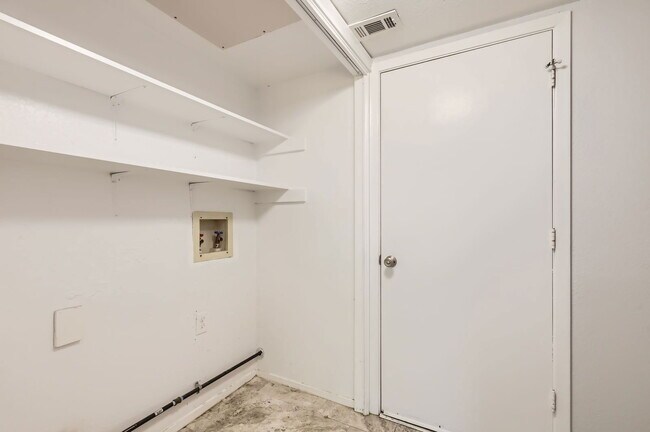 Building Photo - 11426 Bristle Oak Trail