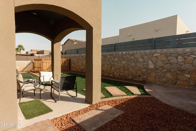 Building Photo - 13438 Everingham St