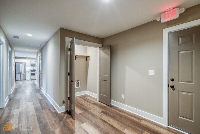 Building Photo - 224 Alcovy St