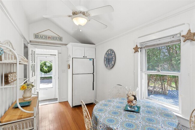 Building Photo - 3 Lincoln St