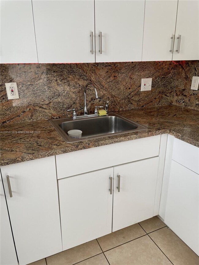 Building Photo - 5497 NW 171 Terrace