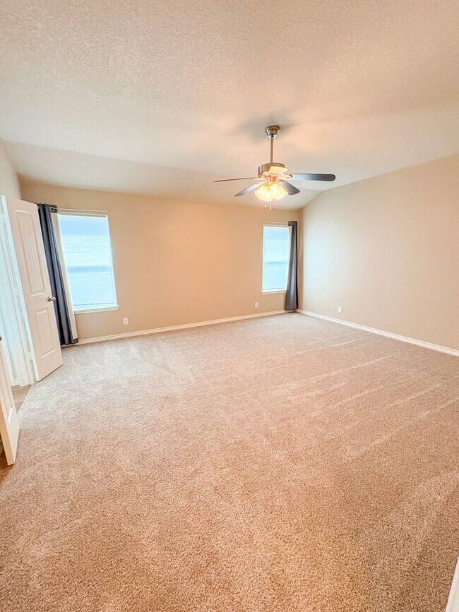 Building Photo - 2907 Montague County Dr