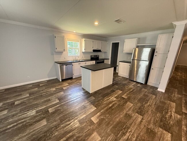 Building Photo - 55+ community Sylvan Grove / move in Special!