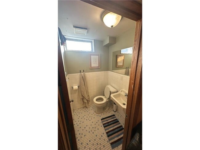 Building Photo - 8327 13th Ave S