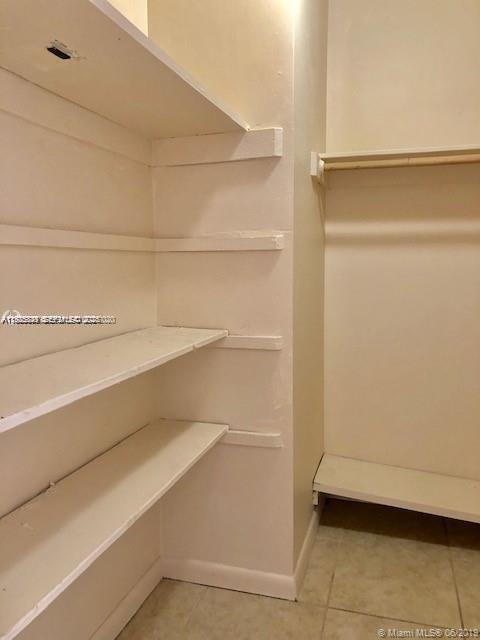 Building Photo - 1064 SW 2nd St