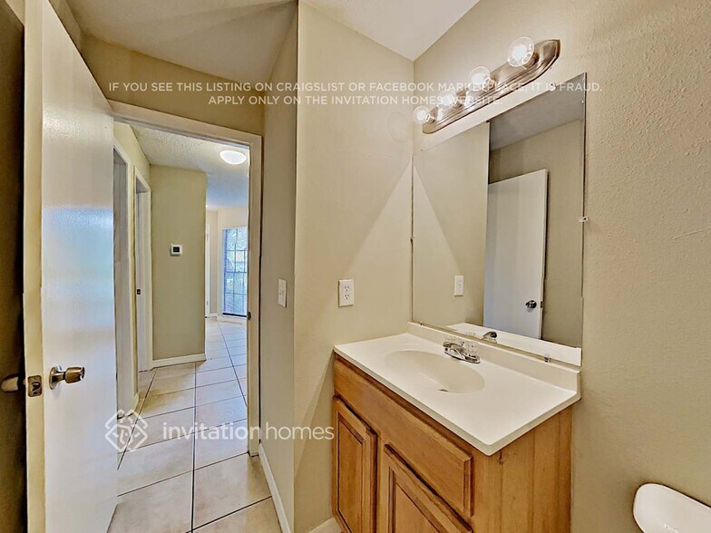 Building Photo - 12111 Wildbrook Dr