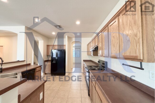 Building Photo - 4Bed/2.5Bath House at Litchfield/Greenway! Move-In Ready on 08/06/2026!
