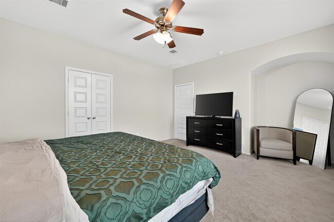 Building Photo - 1601 Darwin Cedar Dr