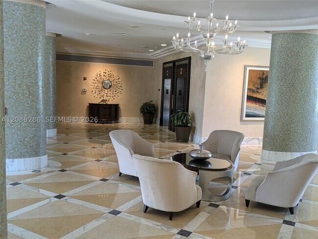 Building Photo - 6917 Collins Ave