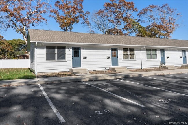 Building Photo - 20 Mortimer St