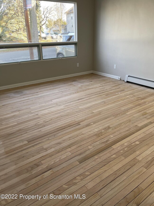 Building Photo - 303 E Drinker St