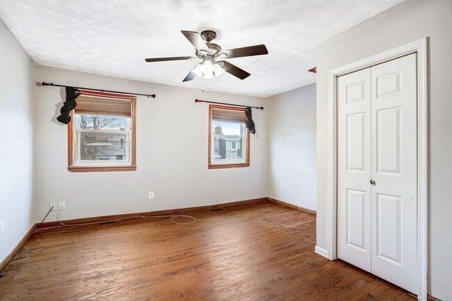 Building Photo - 3351 Clay St NE